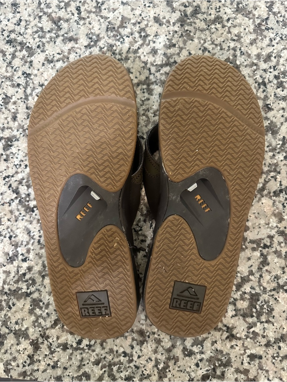 REEF men’s flip flops - Picture 8 of 10